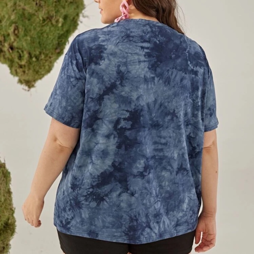 Graphic Tee - Picture 2 of 3